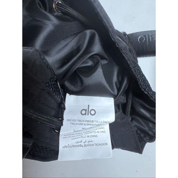 NWT Alo Yoga Crossbody Bucket Bag Black - Picture 4 of 14